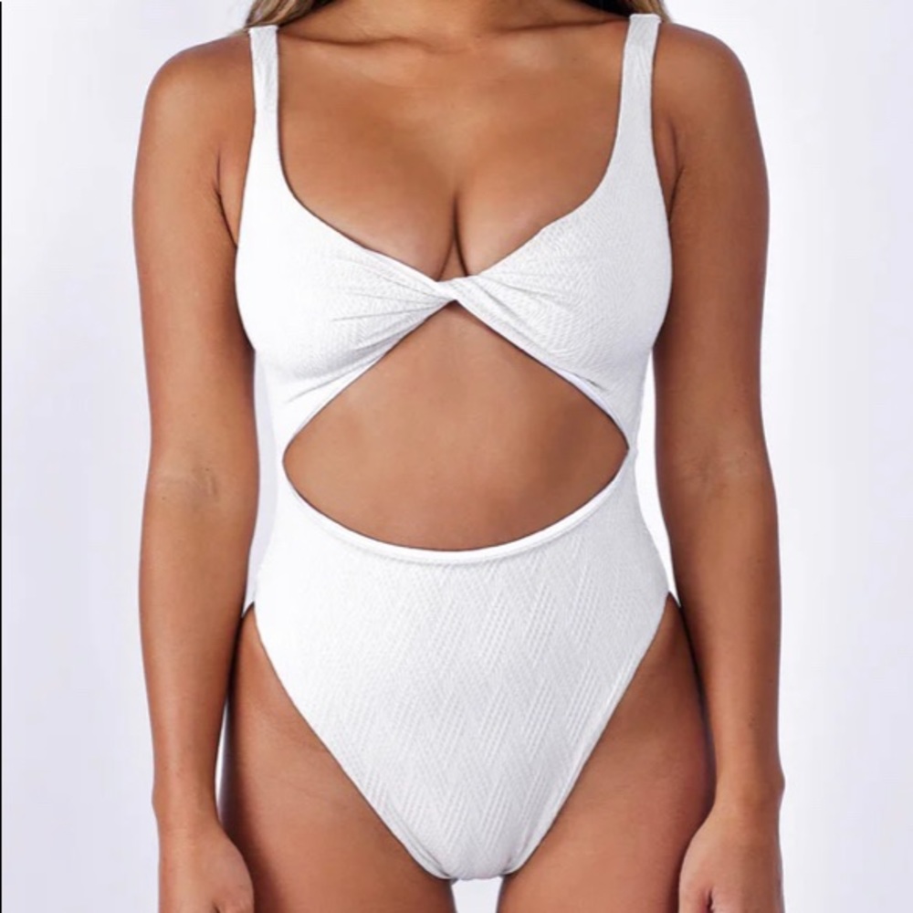 Skate Chloe One Piece